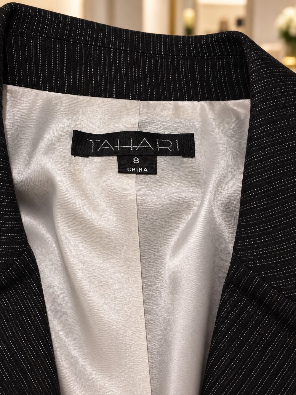 Tahari Size 8 Charcoal Pinstripe Wool Blazer Fringe Trim 3 Button - Picture 9 of 10